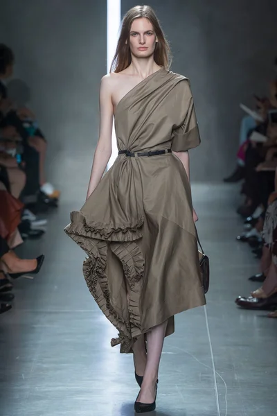 Look 4